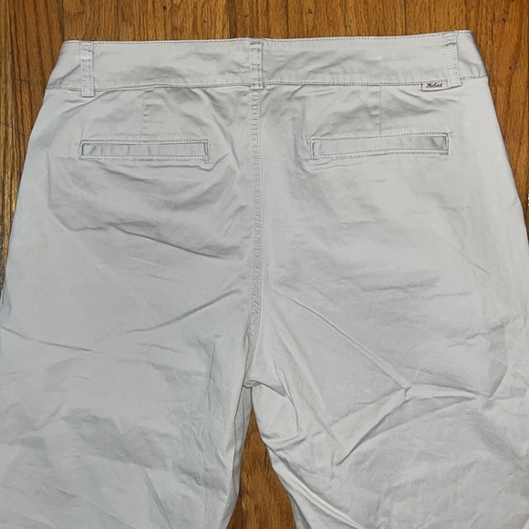 Woolrich Women's Tan Capri Pants Size 10 - Picture 9 of 11